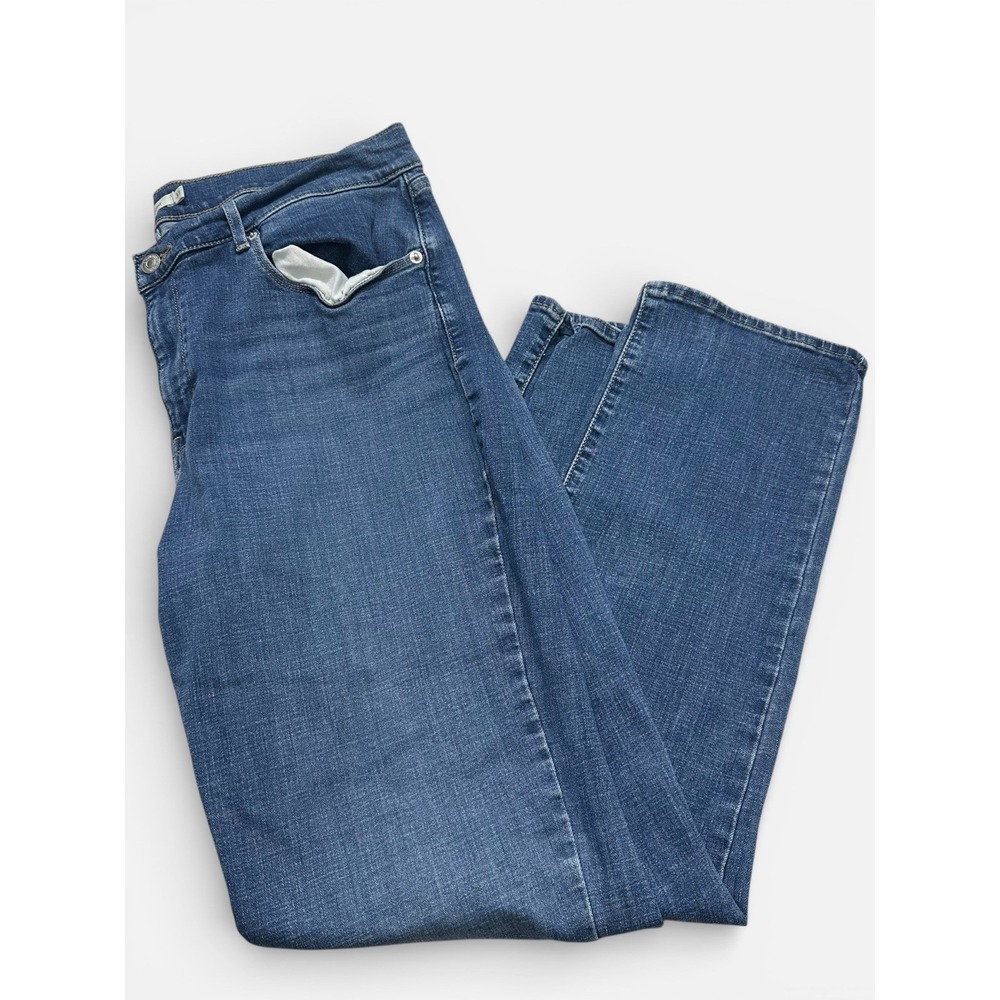 Levi's womens classic‎ straight jeans size 16/33 blue medium wash